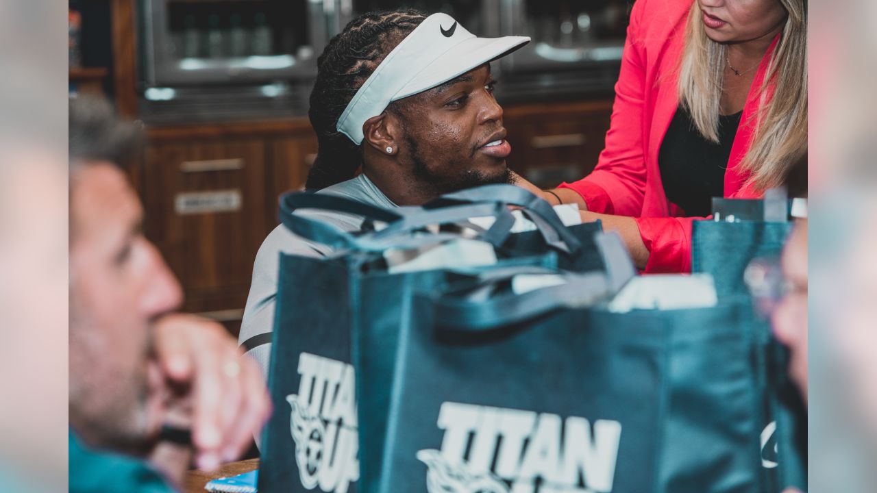 King Gives Bling: Titans RB Derrick Henry Rewards His Offensive Linemen  With Rolex Watches