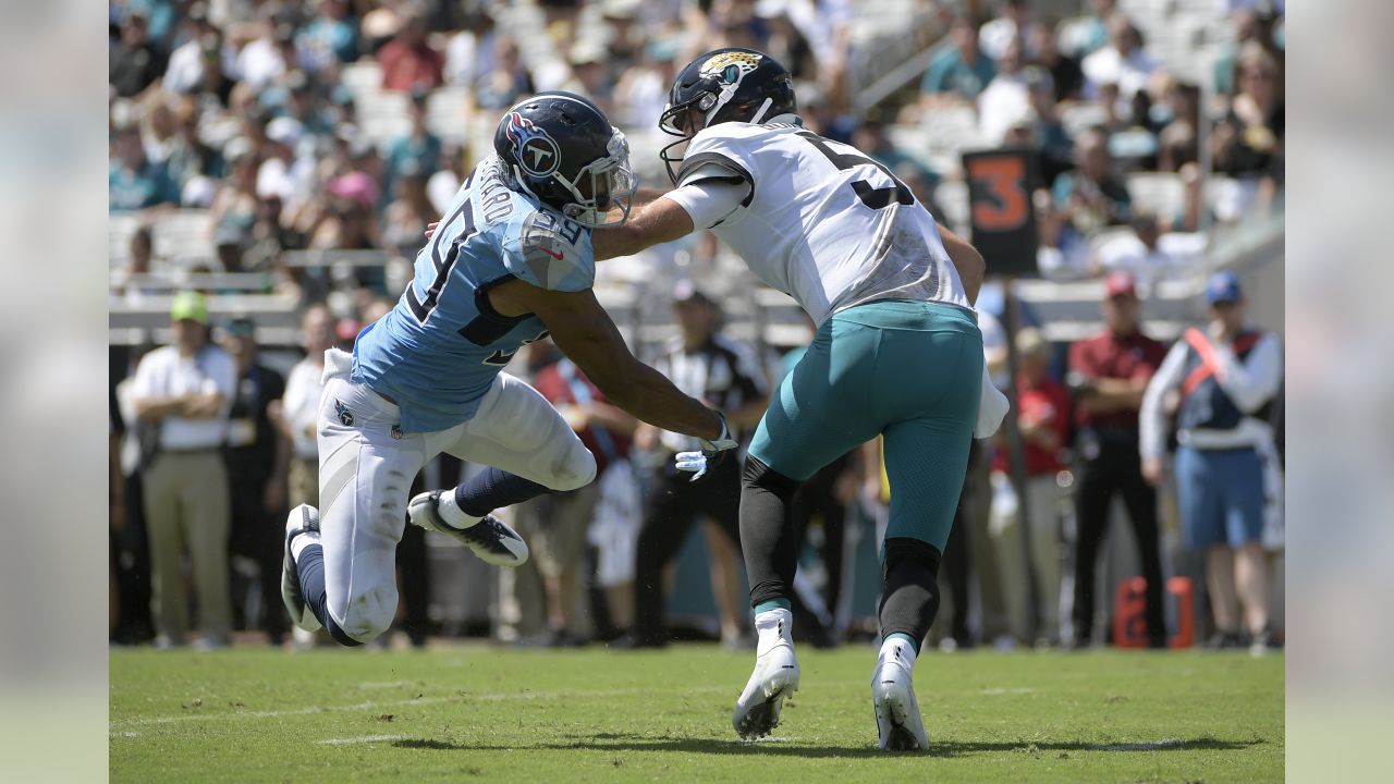 Denver Broncos: Wesley Woodyard spoofs Brian Dawkins at training camp