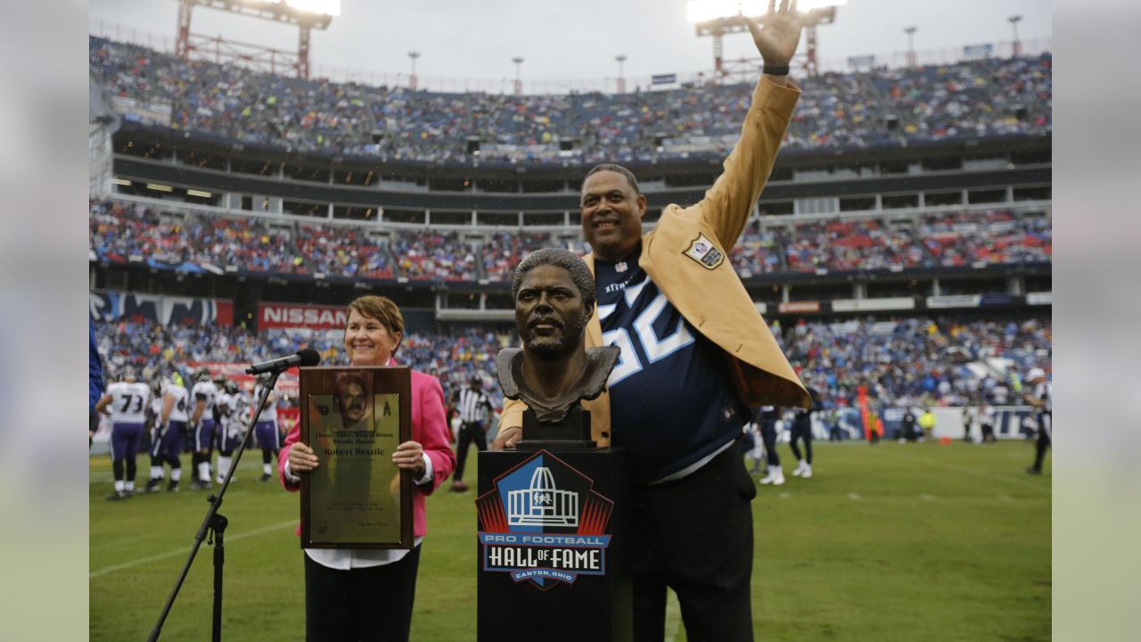 Robert Brazile, Nicknamed Dr. Doom, Was One of the Greatest Houston Oilers  of All Time 