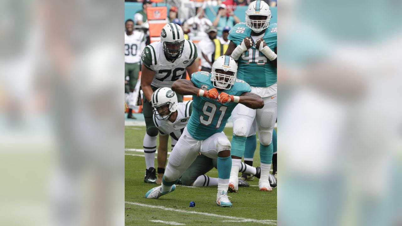 Cameron Wake agrees to deal with Tennessee Titans, ending his Miami Dolphins  run