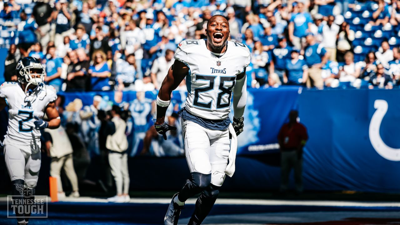 Indianapolis, Indiana, USA. 02nd Oct, 2022. Tennessee Titans running back  Derrick Henry (22) during NFL football game action between the Tennessee  Titans and the Indianapolis Colts at Lucas Oil Stadium in Indianapolis