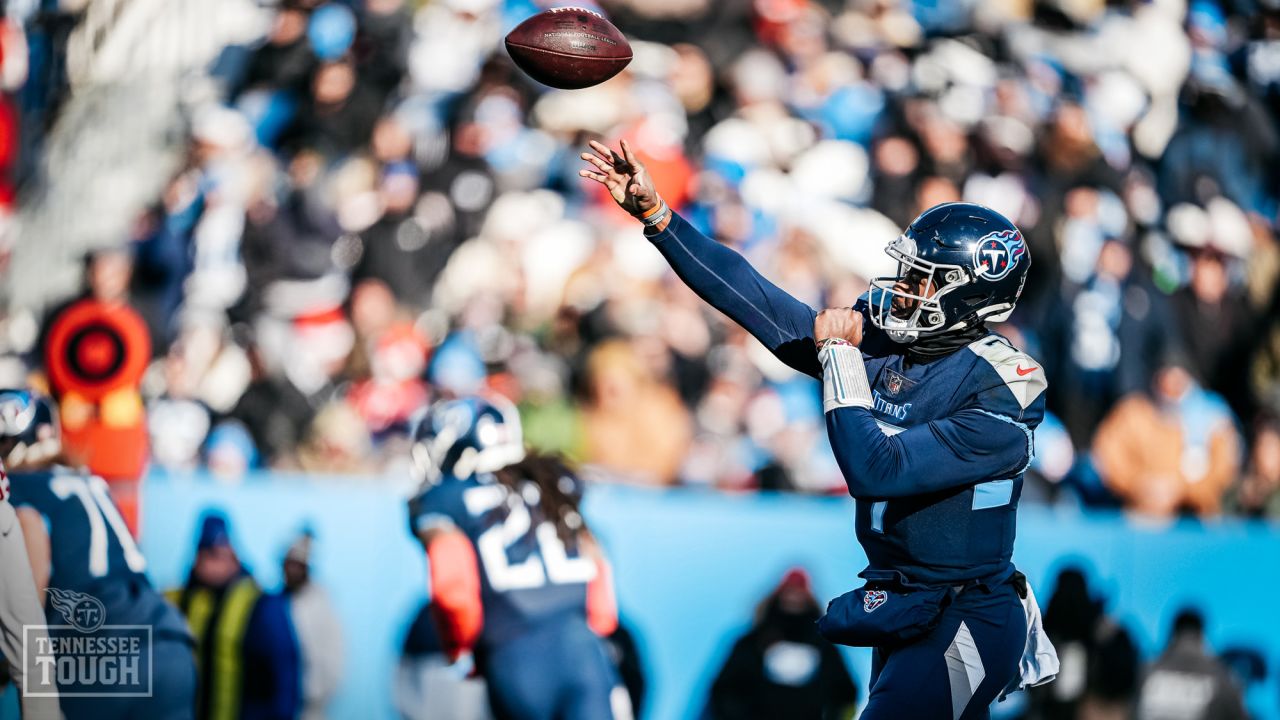 Titans fall below .500 with loss to struggling Texans