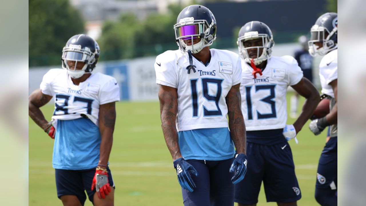 Tennessee Titans Need to Address Protection Issues to Unlock Offense - BVM  Sports