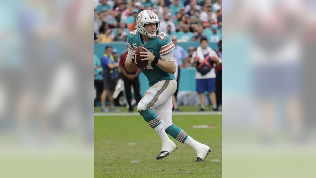 Dolphins QB Ryan Tannehill (ankle) expected to play Sunday vs. Vikings  Florida & Sun News - Bally Sports