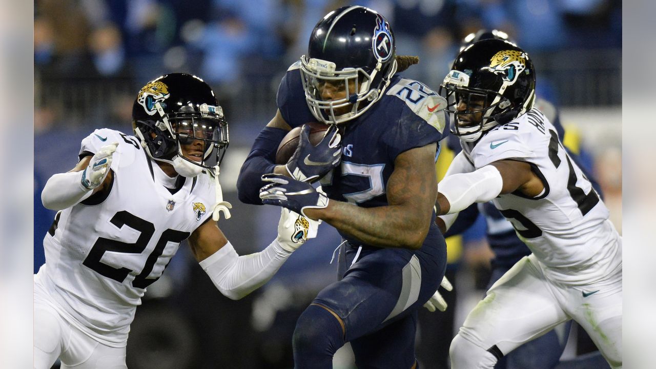 Tennessee Titans RB Derrick Henry Claims High Ground in Rushing Race -  Sports Illustrated Tennessee Titans News, Analysis and More