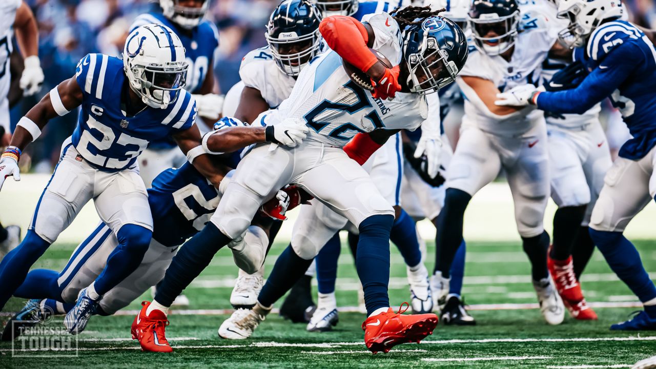 Titans clamp down, give Colts the boot 19-10