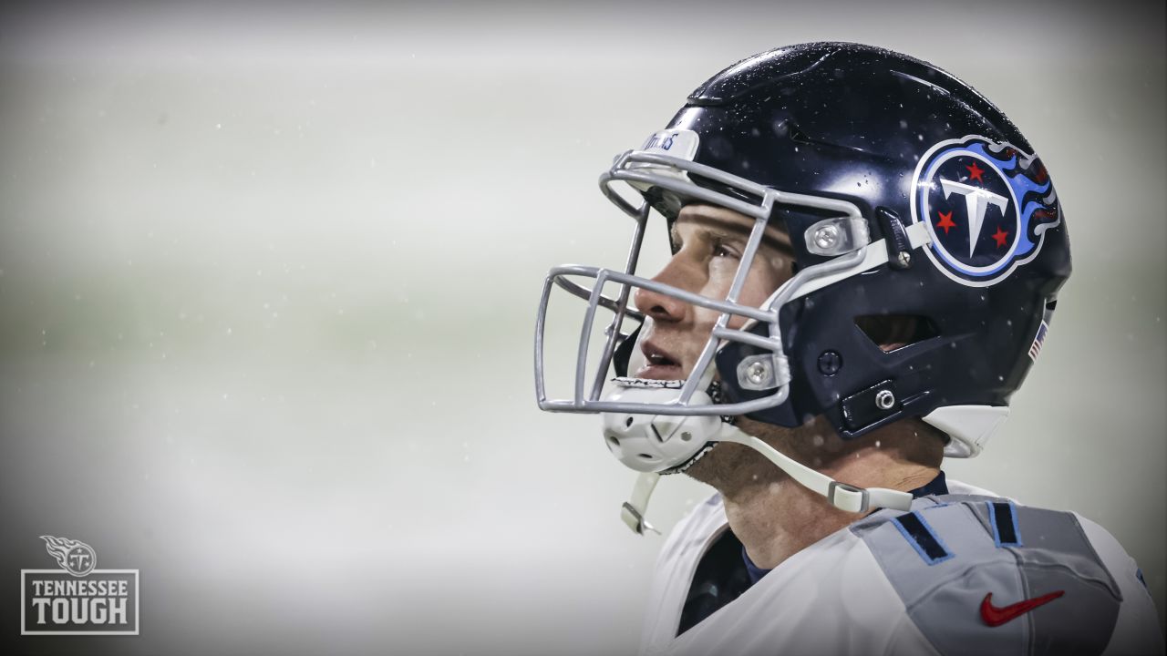 Tennessee Titans linebacker David Long Jr. (51) before an NFL football game  against the Green Bay Packers Thursday, Nov. 17, 2022, in Green Bay, Wis.  (AP Photo/Jeffrey Phelps Stock Photo - Alamy