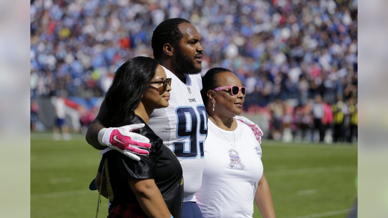 Titans Launch H.S. Breast Cancer Awareness Program