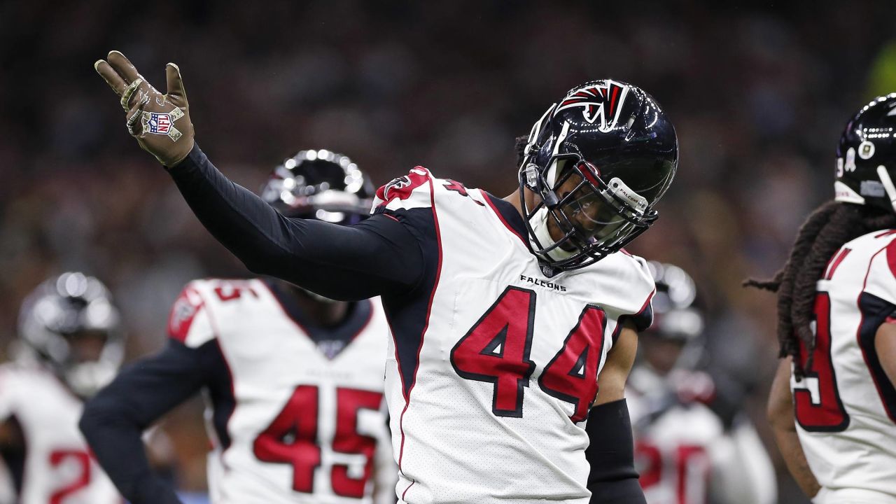 Bates flourishes with 2 picks and a forced fumble in debut for new-look  Falcons defense – WABE