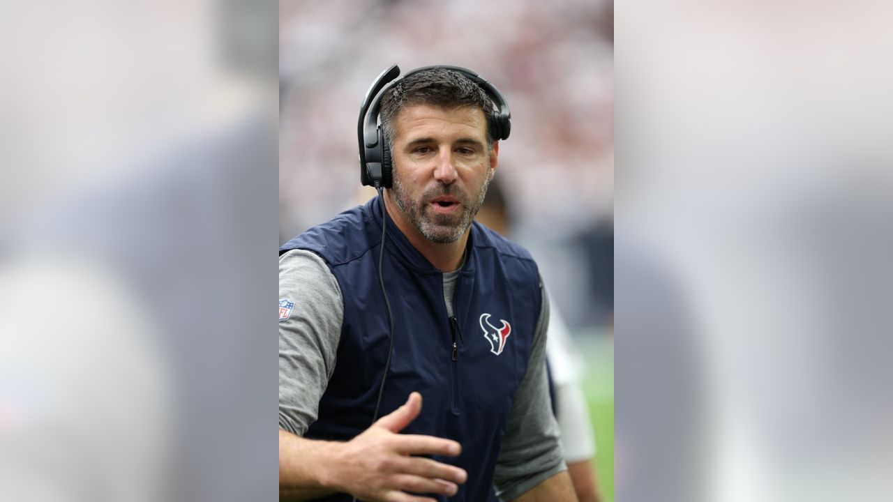 Mike Vrabel hired by Tennessee Titans as new head coach - ESPN