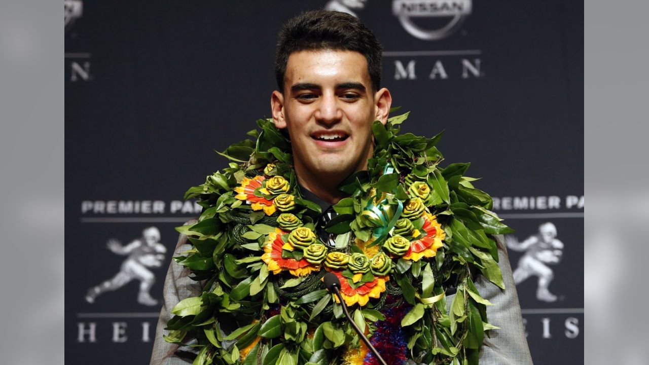 Titans QB Marcus Mariota still beloved by fans back in Hawaii - Sports  Illustrated