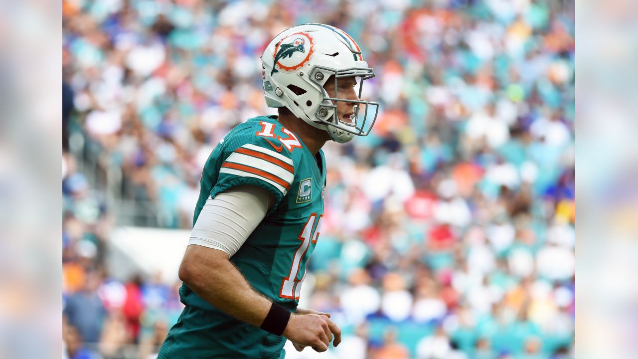 Ryan Tannehill's 'impressive' accuracy for Miami Dolphins has full  attention of New England Patriots QB Tom Brady