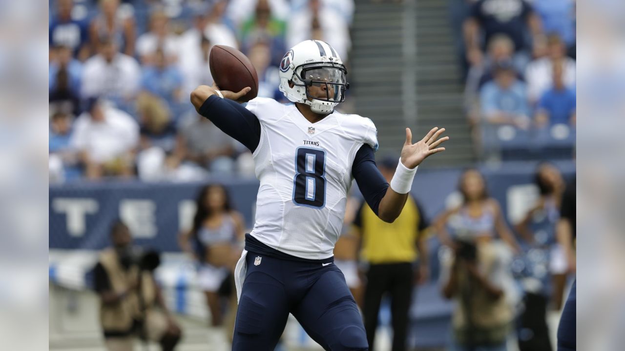 Marcus Mariota Sets Franchise Rookie Passing Record