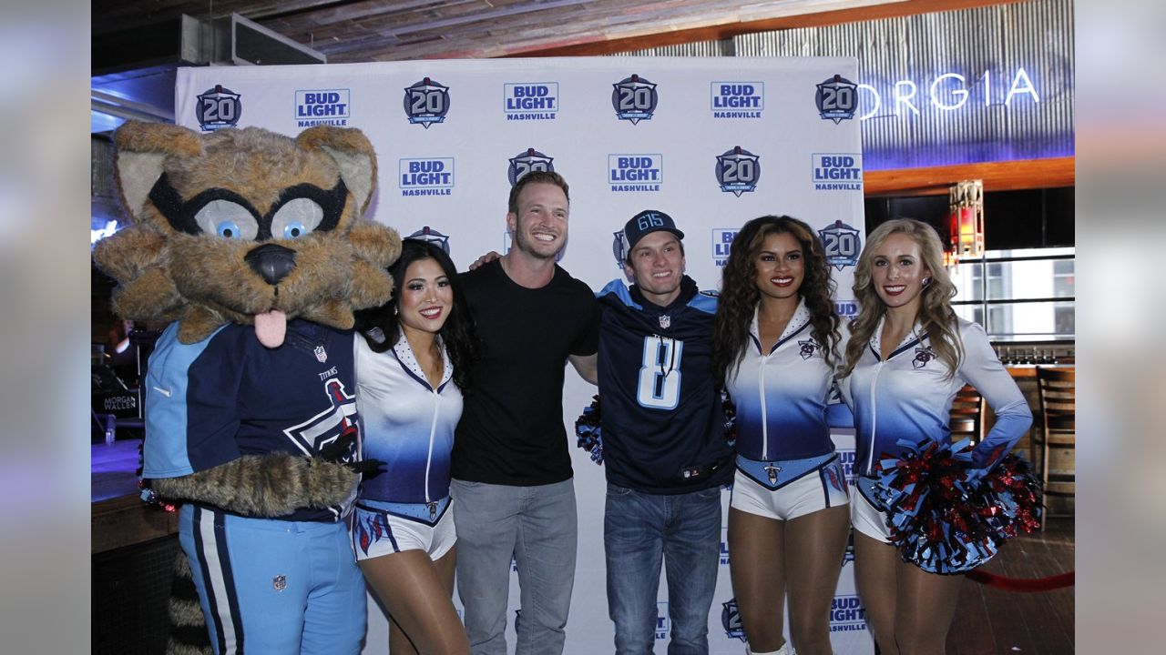 Tennessee Titans unveil new helmet, uniforms