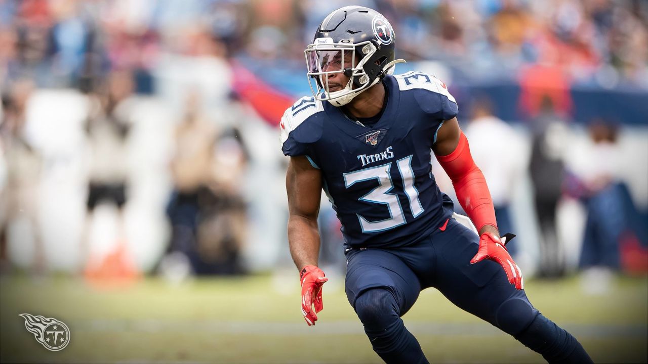 Tennessee Titans players tearful, emotional as they take a stand against  racial injustice