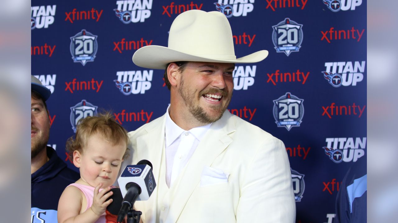 Taylor Lewan Tennessee Titans 2014 2022 Once A Titan, Forever A Titan Thank  You For The Memories Signatures Shirt - Limotees