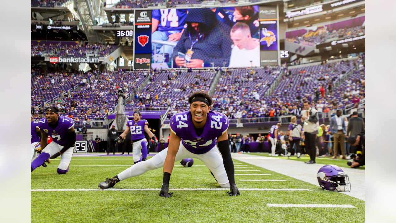 Chicago Bears tight end Cole Kmet (85) scores on an 11-yard touchdown  reception during the second half of an NFL football game against the  Minnesota Vikings, Sunday, Jan. 8, 2023, in Chicago.