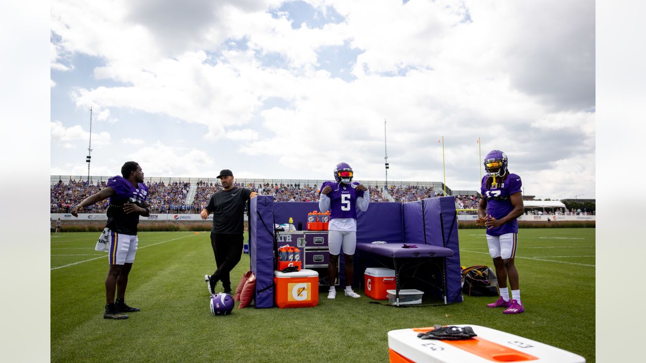 Sports Events 365  Minnesota Vikings vs Tennessee Titans, US Bank