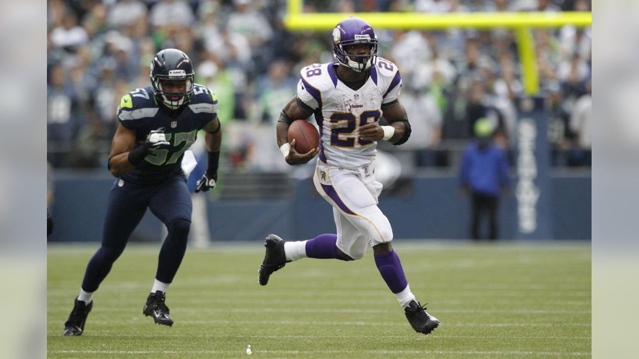 Minnesota Vikings safety Lewis Cine (6) gets set during an NFL pre-season  football game against the Seattle Seahawks, Thursday, Aug. 10, 2023 in  Seattle. (AP Photo/Ben VanHouten Stock Photo - Alamy