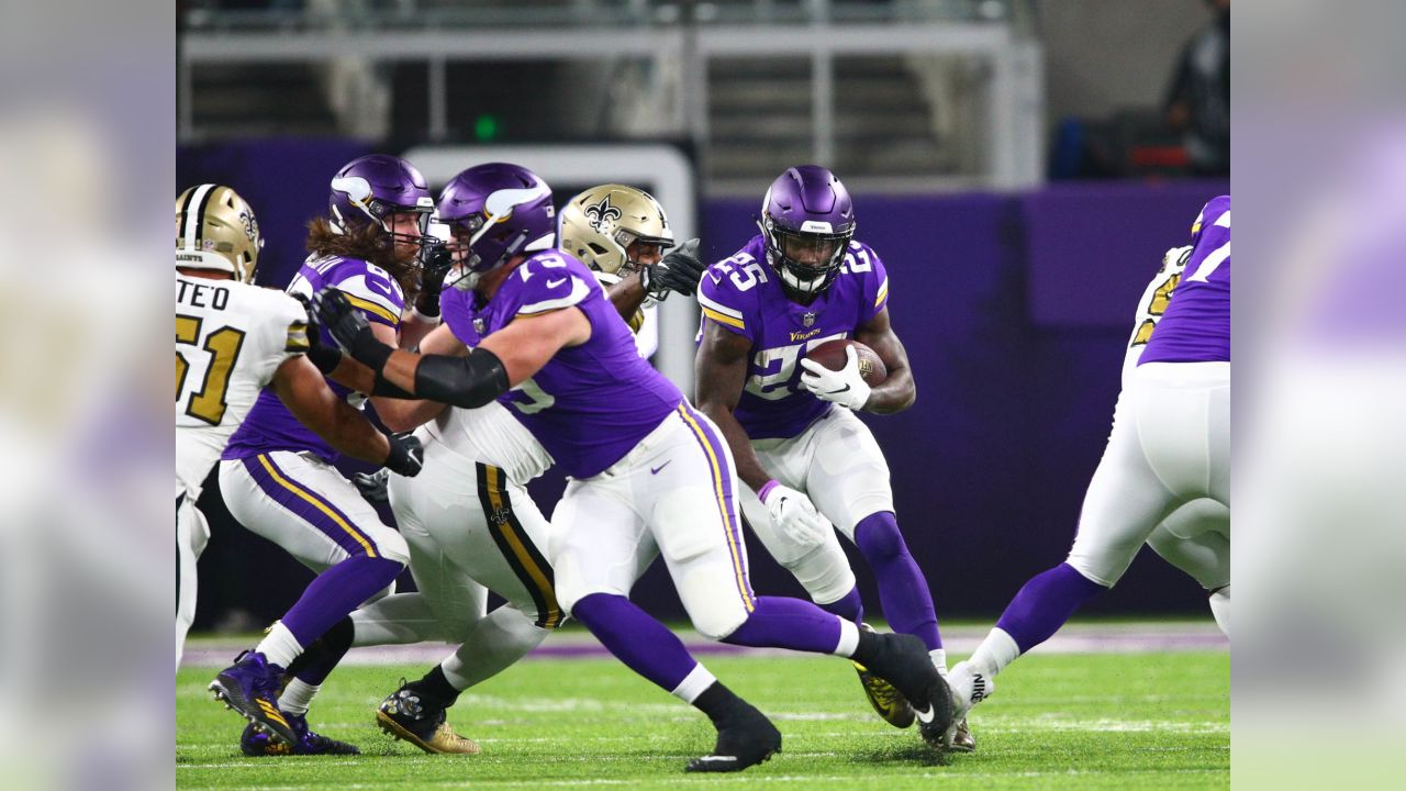 Fumbles, penalties doom Saints in 28-25 loss to Vikings