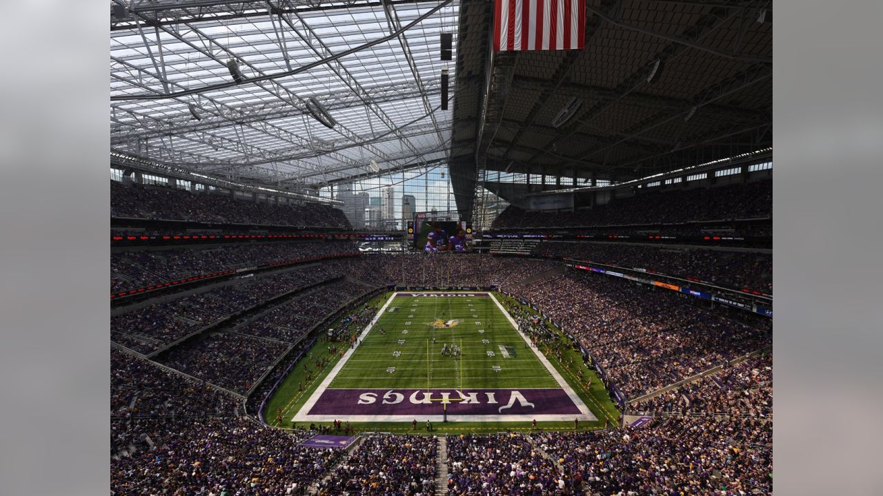 Scott Studwell Leads the Skol Chant, Sounds Gjallarhorn Prior to Minnesota  Vikings-Atlanta Falcons 