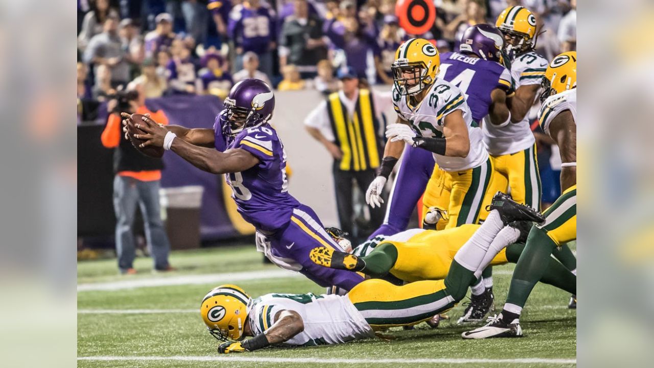 Week 1 NFL game picks: Vikings nip Packers; Seahawks surprise