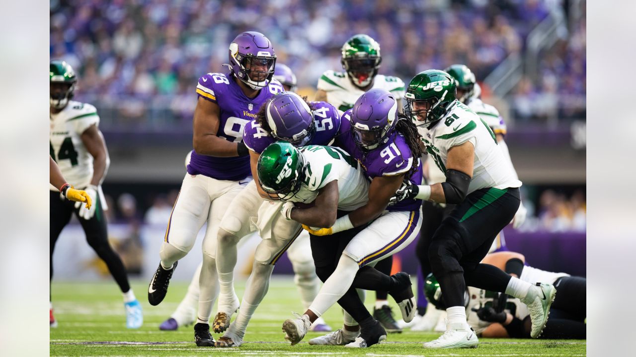 Minnesota Vikings defensive lineman Esezi Otomewo prepares for drills  before an NFL football practice Saturday, July 29, 2023, in Eagan, Minn.  (AP Photo/Bruce Kluckhohn Stock Photo - Alamy