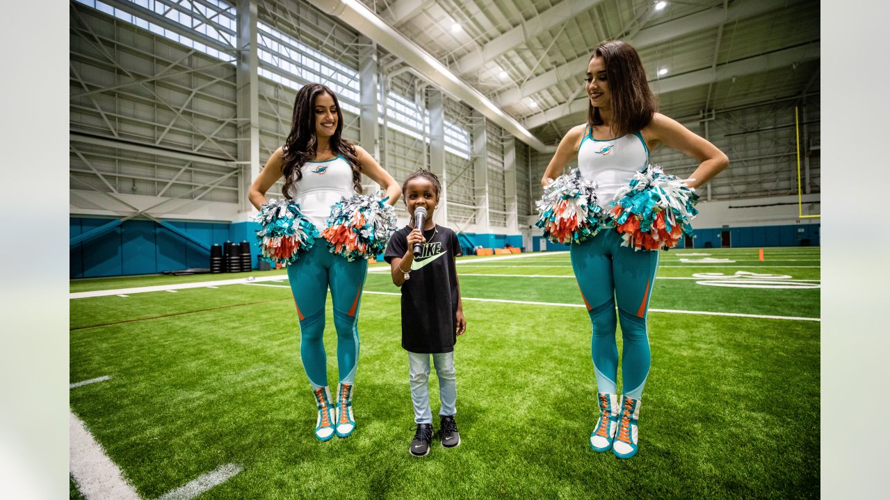 Miami Dolphins choose 40 cheerleaders to advance to Training Camp – Sun  Sentinel