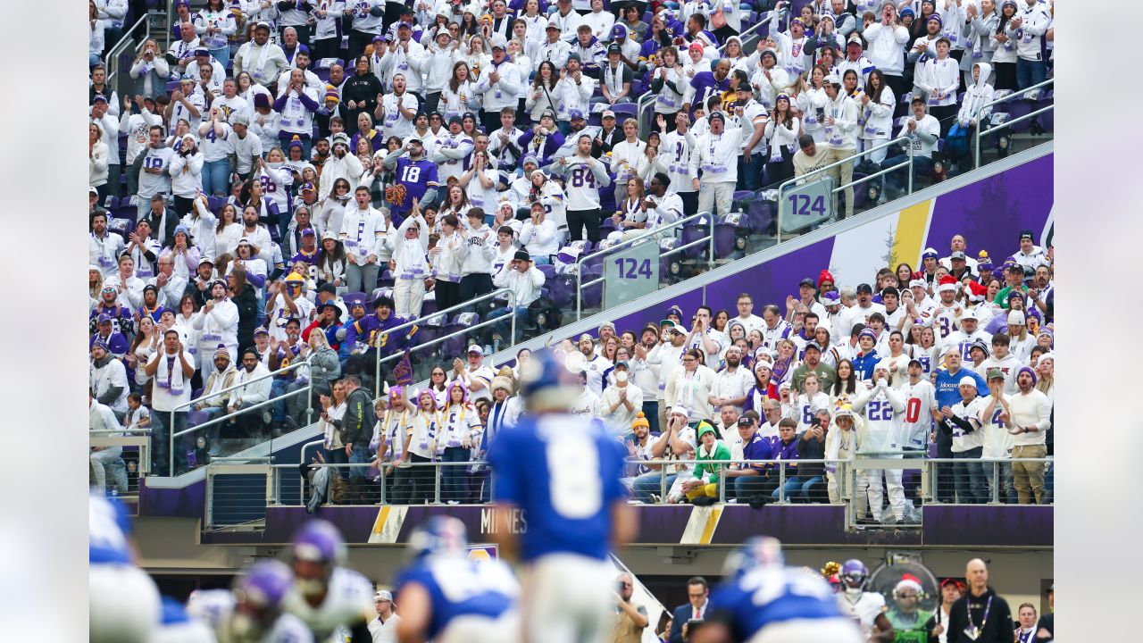 Vikings edge Giants 27-24 on Joseph's game-ending 61-yard FG - ABC7 New York