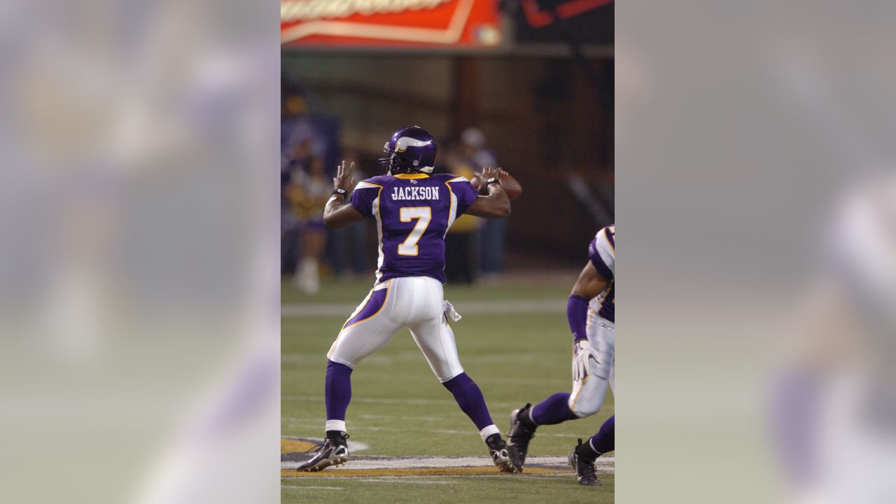 Teammates, Friends Remember Fmr. Vikings QB Tarvaris Jackson