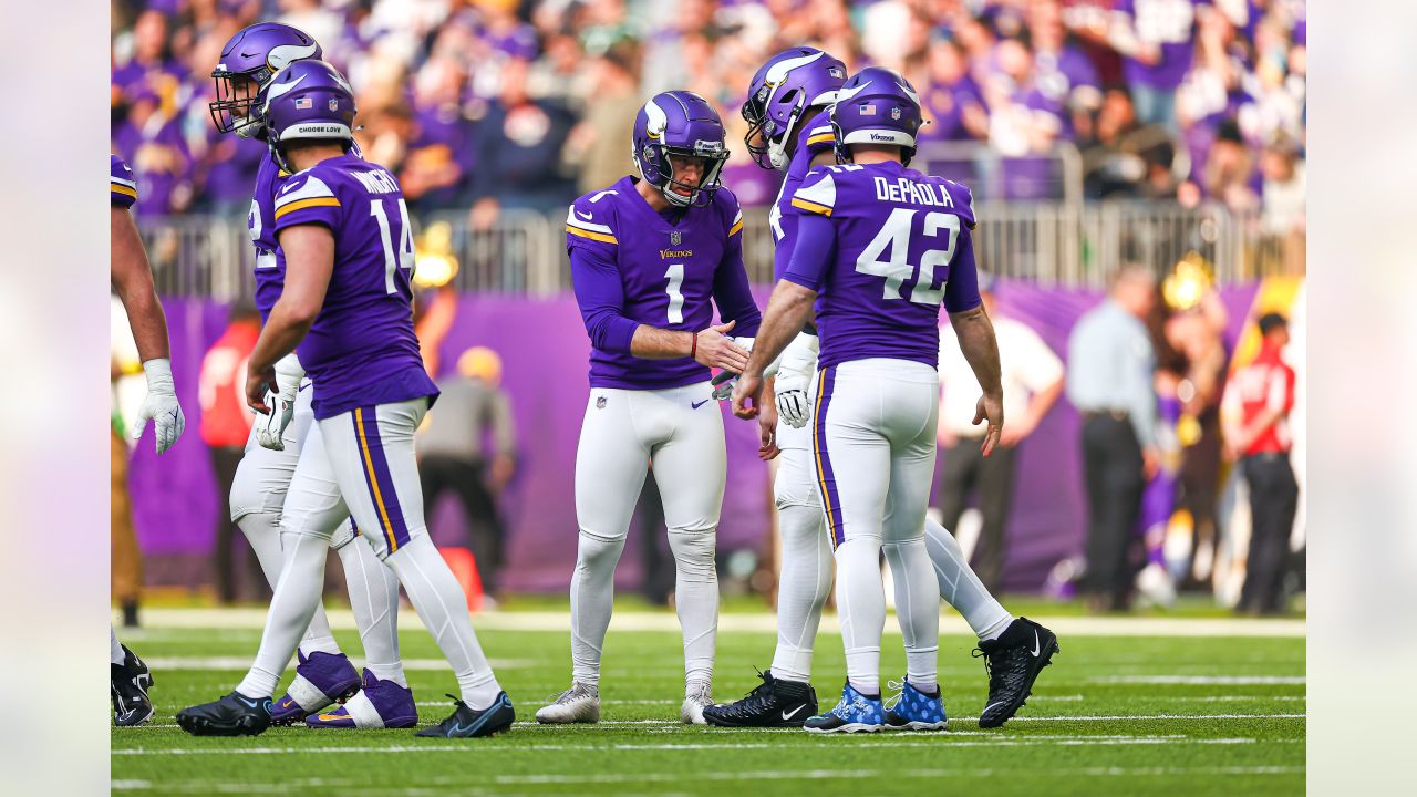 Minnesota Vikings Roster - 2023-24 Season - NFL Players & Starters