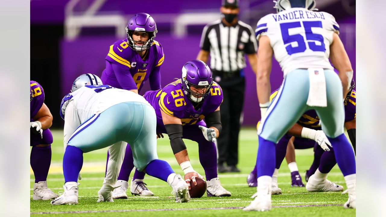 Cousins, Vikings lose late to Cowboys