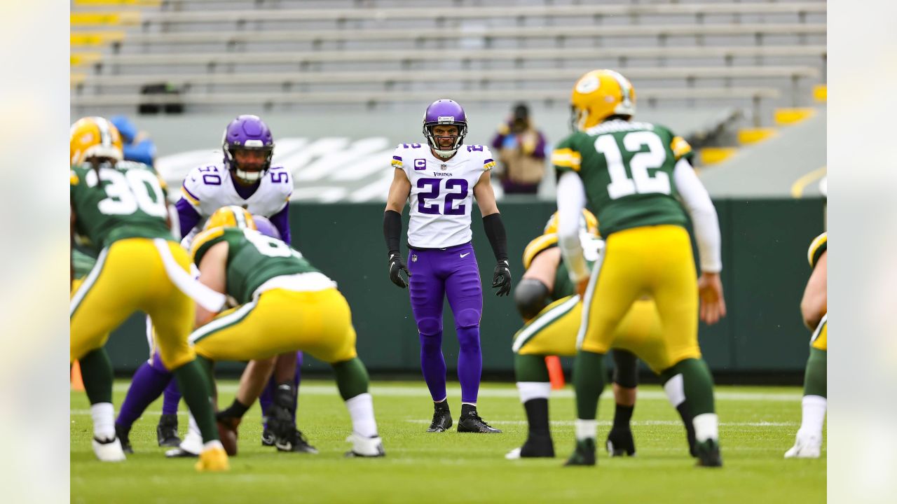 Vikings defeat Packers 28-22 behind four Cook touchdowns