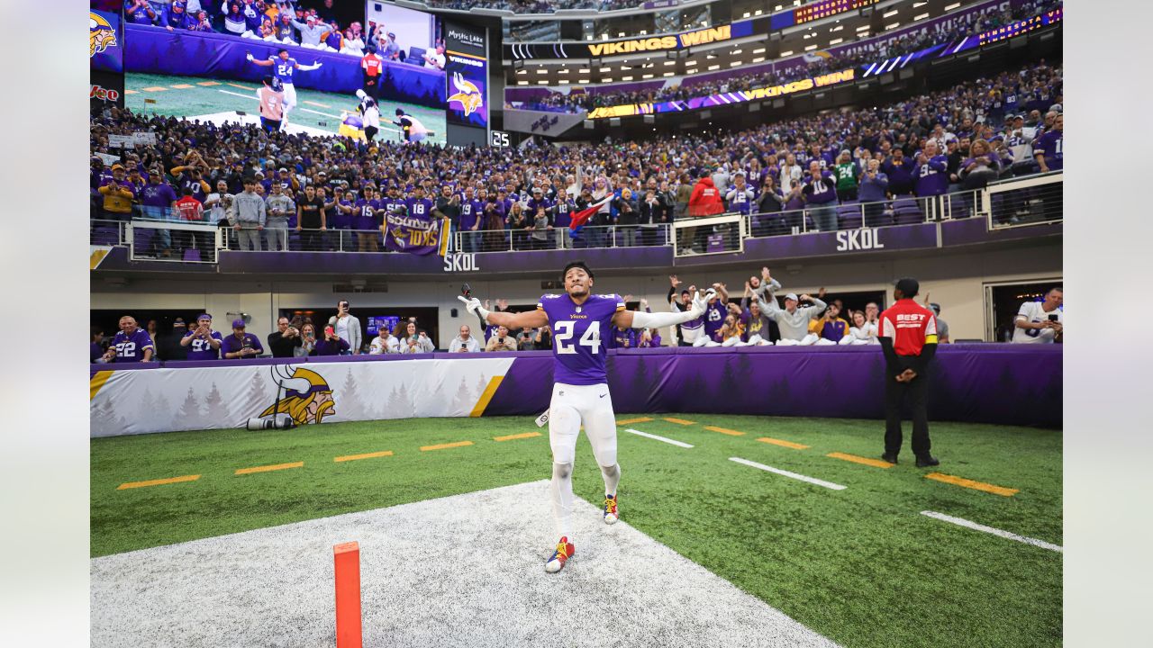 Stunning Skycam angle catches Kene Nwangwu's 97-yard kick-off return on  sideline for Minnesota Vikings, Video, Watch TV Show