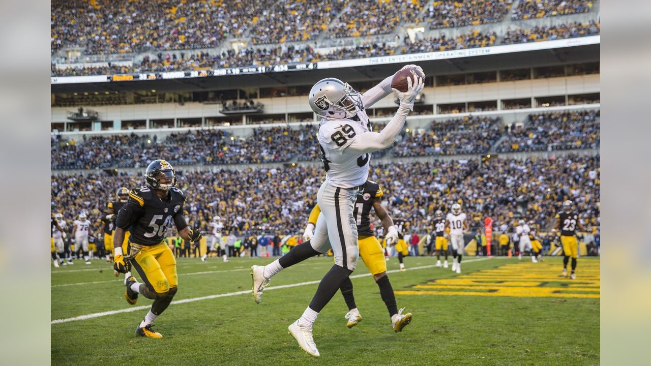 Raiders Capture First Super Bowl, 32-14, over Vikings