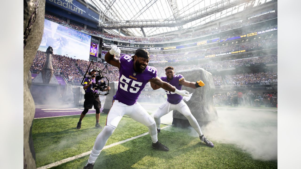 Vikings' Danielle Hunter, back from another injury, works on building bond  with new pass rush partner