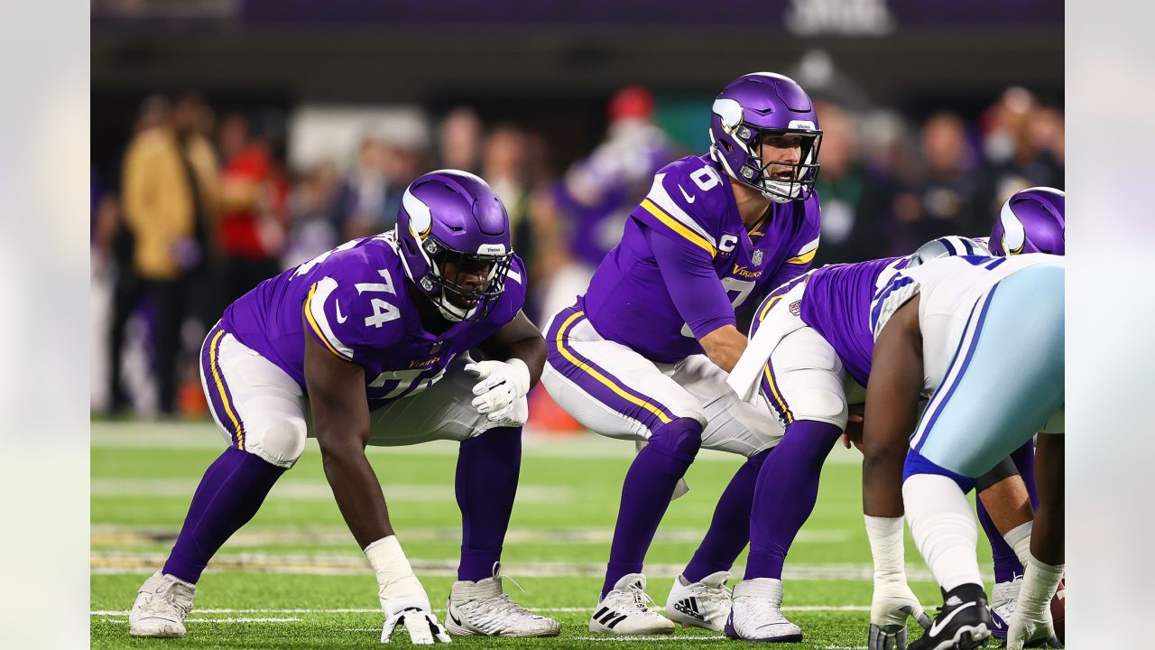 Minnesota Vikings on X: The #Vikings have elevated FB Jake Bargas  (@jbargas22) and DE @EddieYarbrough to the active roster for tomorrow's game  against the Saints.  / X