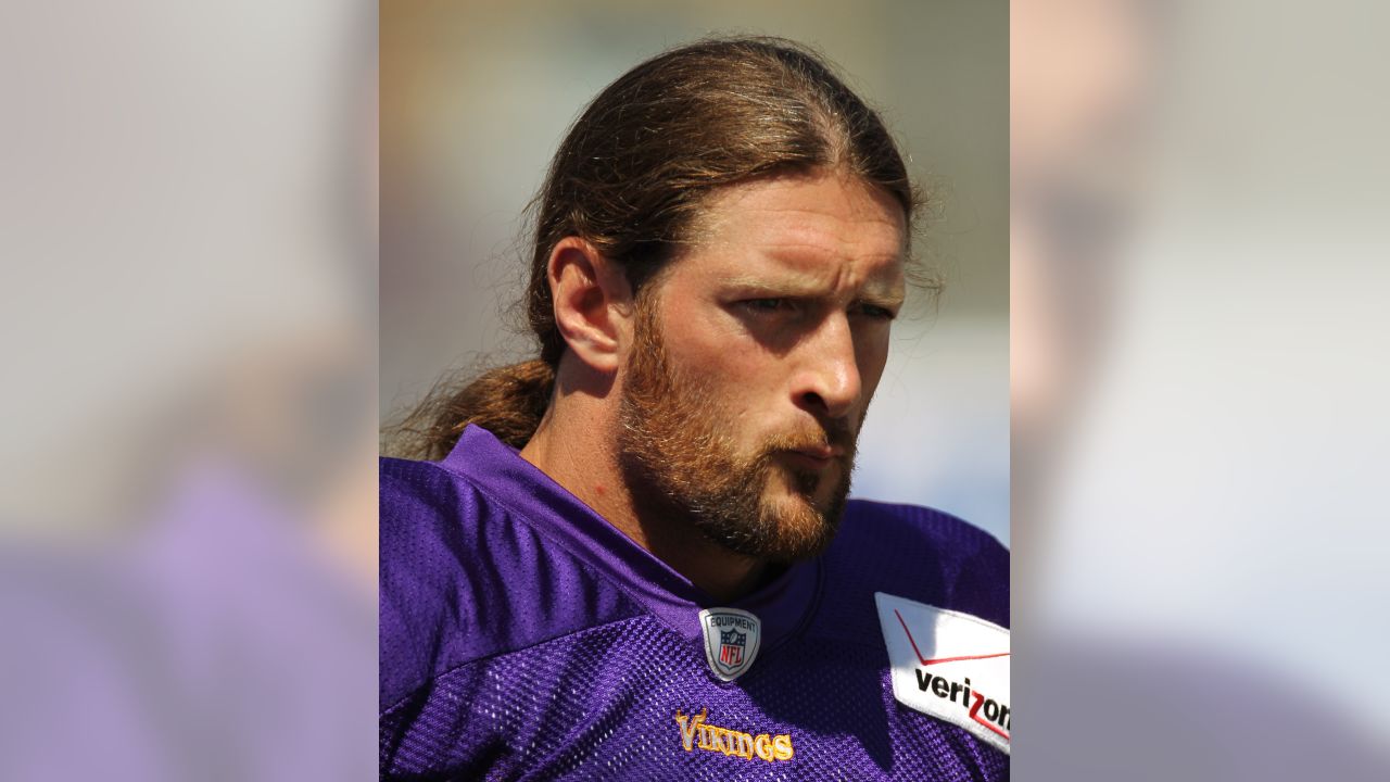 Vikings' Brian Robison Chops Hair For Charity - CBS Minnesota