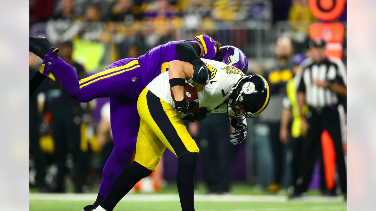 Minnesota Vikings defensive tackle Armon Watts engulfs Pittsburgh Steelers  quarterback Ben Roethlisberger for 9-yard sack