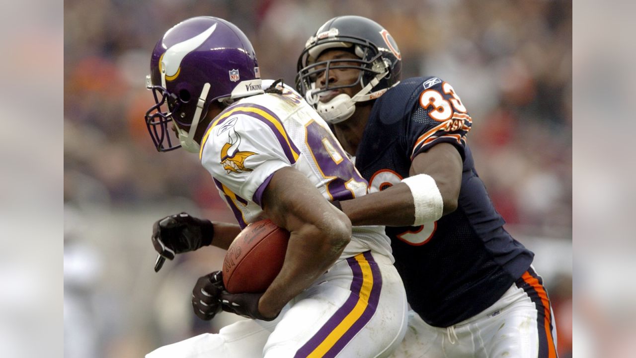 Vikings to induct Randy Moss, Ahmad Rashad into ring of honor