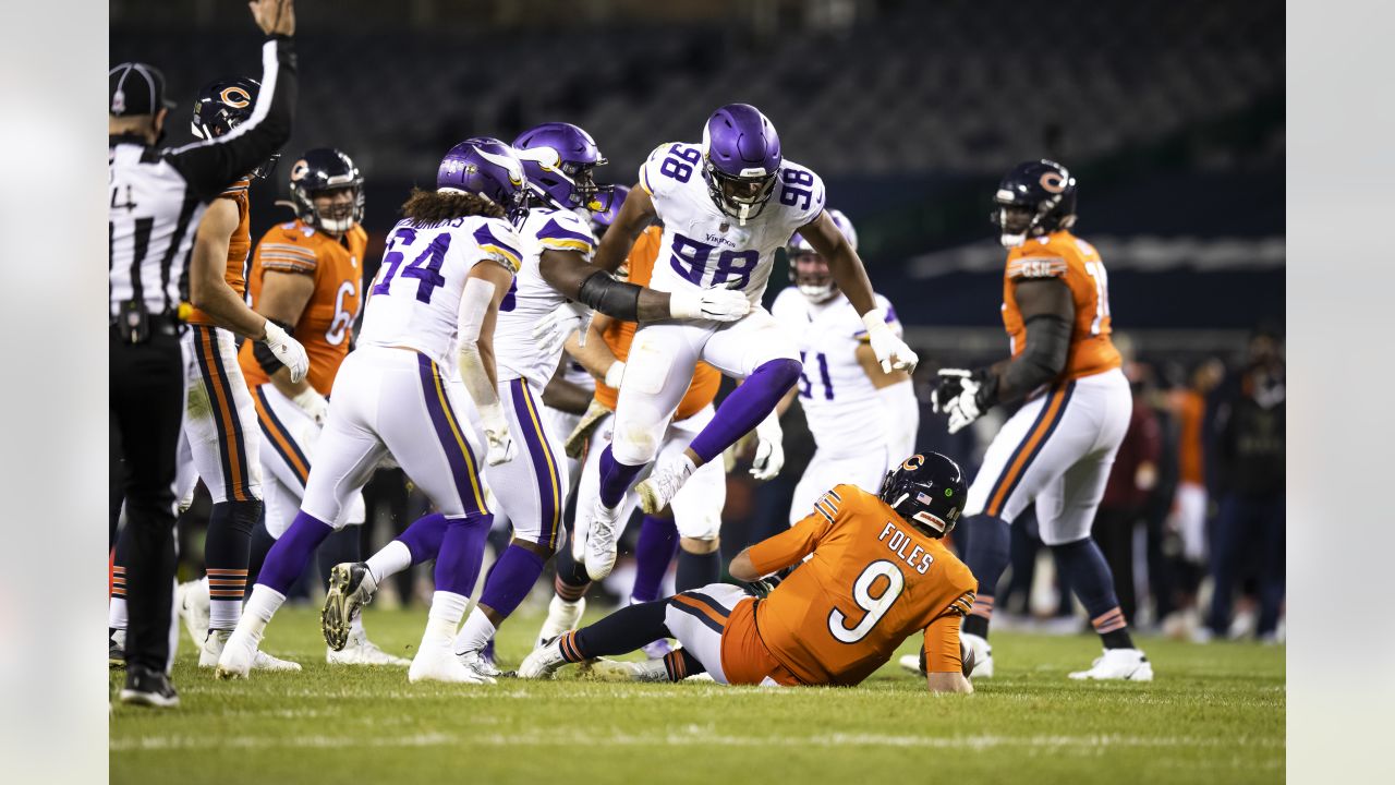 Vikings vs. Bears Preview, Prediction, Injury Report Ft. Danielle Hunter &  Kirk Cousins