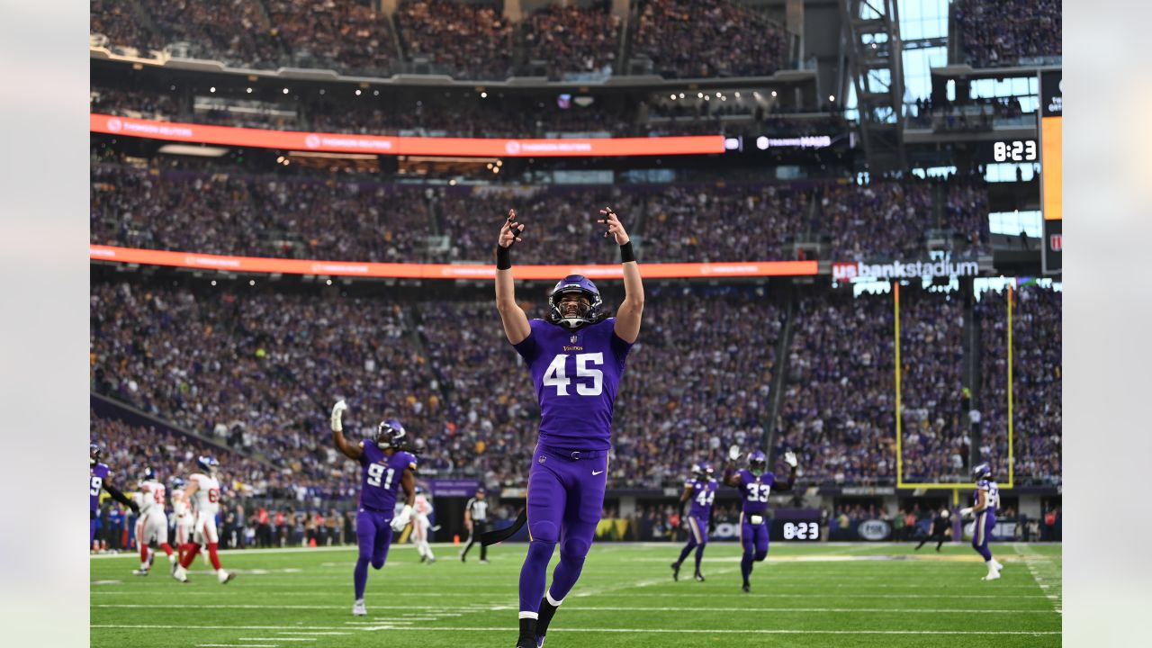 Minnesota Vikings linebacker Eric Wilson takes part in drills during the  NFL football team's training camp Friday, July 26, 2019, in Eagan, Minn.  (AP Photo/Jim Mone Stock Photo - Alamy