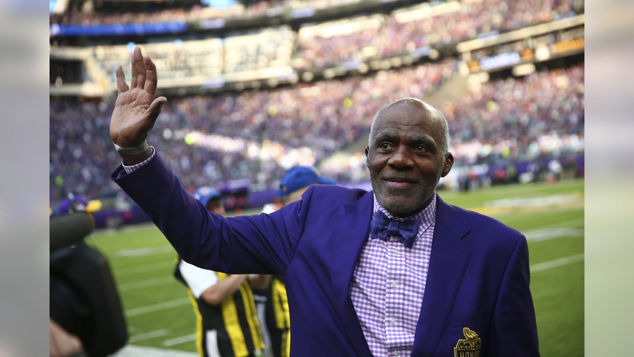 Pending: Vintage Alan Page Minnesota Vikings Champion 