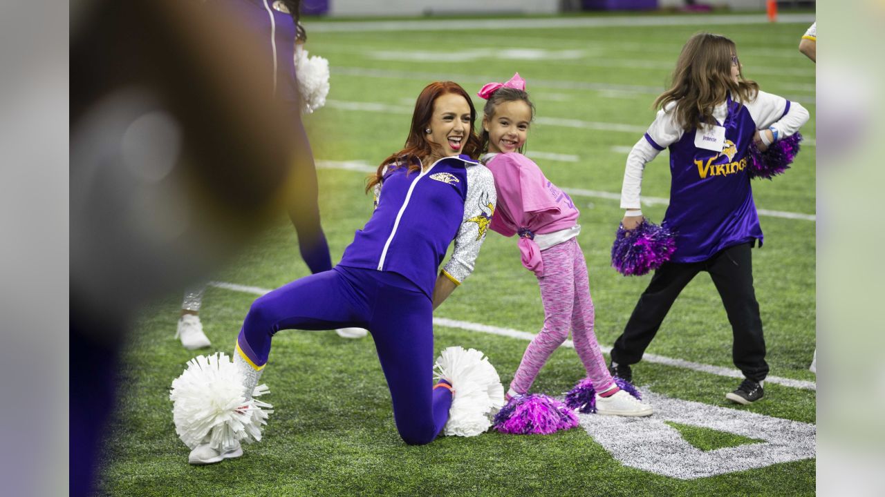 MOA To Host Vikings Cheerleader Final Auditions - CBS Minnesota