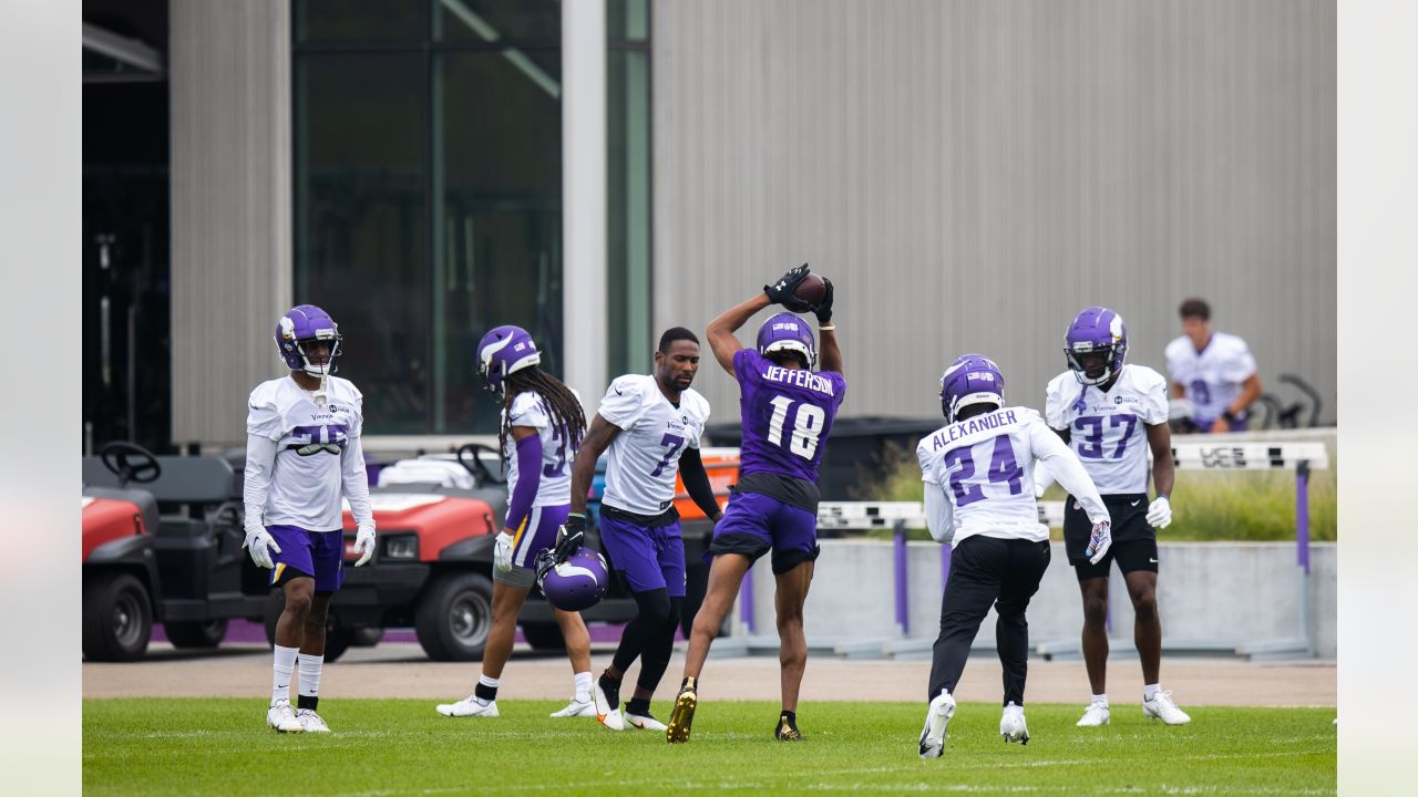 Vikings roster countdown: No. 99 Danielle Hunter — extended or traded? -  Sports Illustrated Minnesota Vikings News, Analysis and More