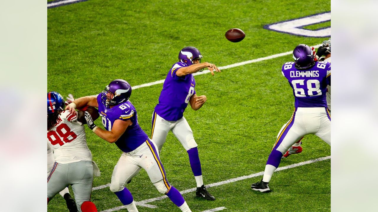 Randy Moss Blows the Gjallarhorn Before MNF Kickoff!, Giants vs. Vikings