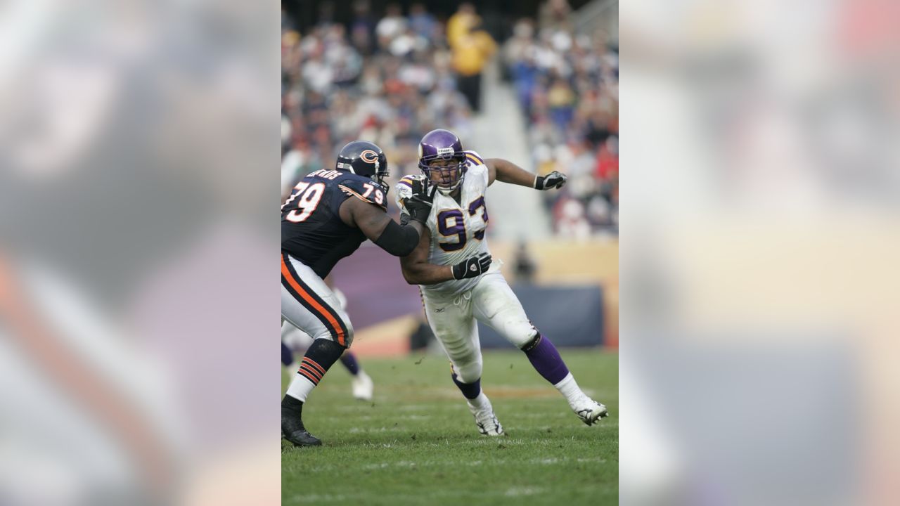 Minnesota Vikings defensive tackle Kevin Williams (93) asks for