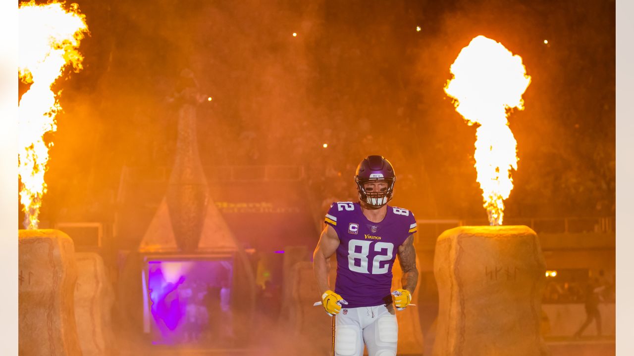 Locker-room deception over gloves has happy ending for Vikings' Kyle  Rudolph – Twin Cities