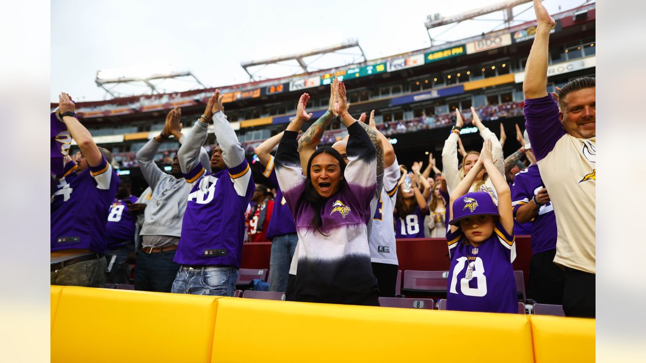 Vikings' Kirk Cousins celebrates emotional win in first game back in  Washington – Twin Cities