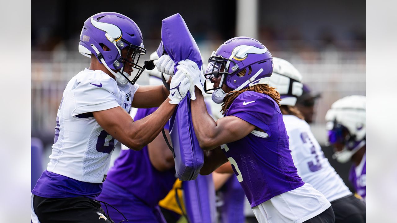 Minnesota Vikings Unveil Purple People Eaters-Era Throwback